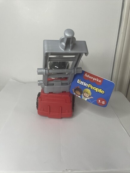 New Fisher-Price Little People to The Rescue Fire Truck 2 piece - Picture 3 of 10